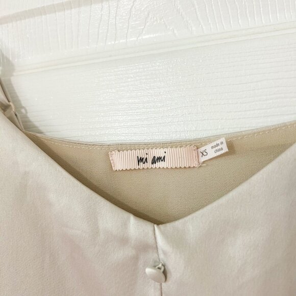 Francesca’s Mi Ami Champagne Satin Button Front Bodysuit Women’s Size XS - Picture 6 of 9